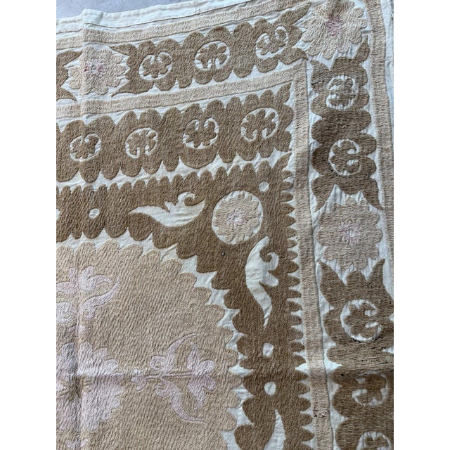 Vintage Tashkent Suzani Wall Hanging Decor 4'2'' X 5'2'' For Sale In New York - Image 6 of 10