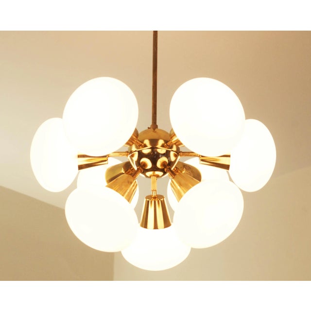 1960s Mid-Century Sputnik Milk Glass Chandelier, 1960s For Sale - Image 5 of 10