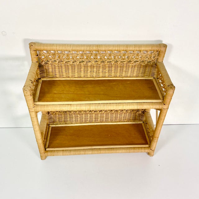 Mid-Century Boho Chic Coastal Arts & Crafts Double Knot Loop Wicker Wall Shelf For Sale - Image 12 of 16