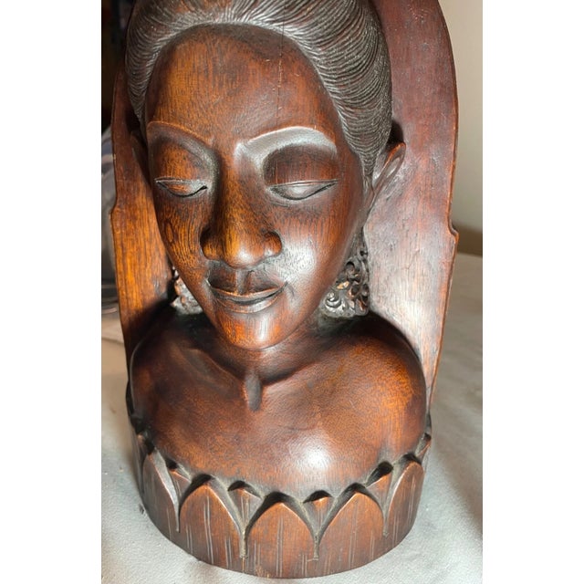 1940s Hand Carved Balinese Indonesian Bali Lady Bust Wood Carving Sculpture For Sale - Image 11 of 13