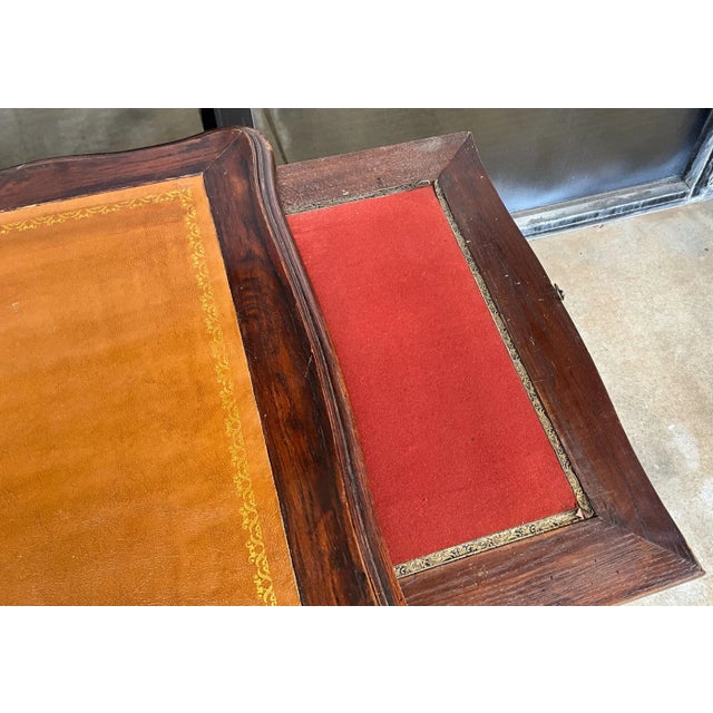 18th-C. French Louis XV Style Carved Oak Tooled Leather & Bronze Writing Desk / Table For Sale In Atlanta - Image 6 of 12