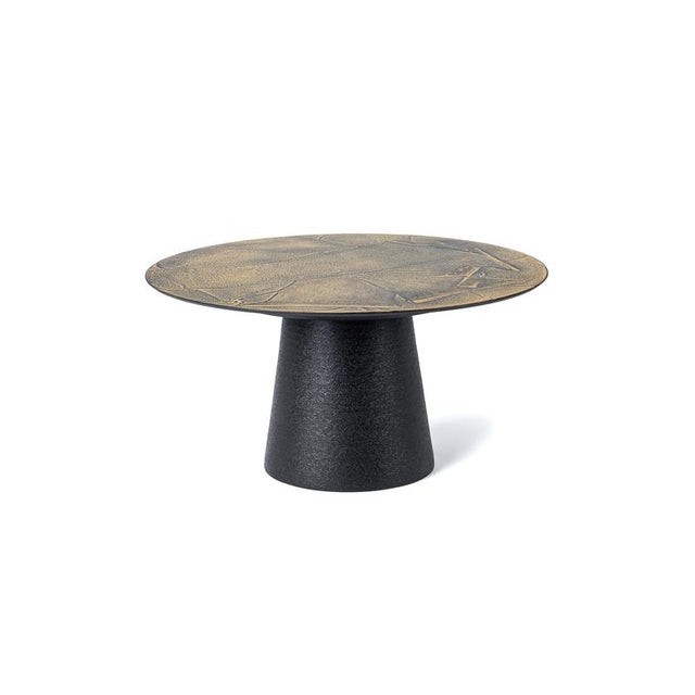 Spatolato Foglia Oro Fungo 700 Coffee Table by Disain1971 Dimensions: D 70 x H 32 cm Materials: black, aged gold, ceramic...