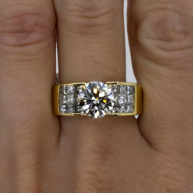 Contemporary Late 20th Century 2.17 K VS1 RB GIA Ring, Size 7 For Sale - Image 3 of 4