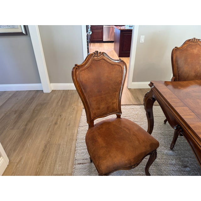 Top quality Karges Dinning room set. Table is 48” X 72” without any leaves and there are 3 X 20” leaves that allow the...