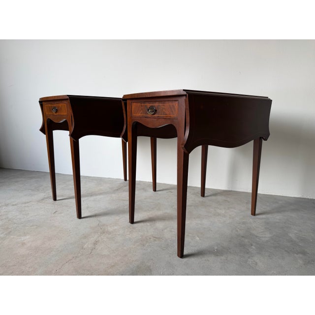 1960s Vintage Mahogany Pembroke Drop-Leaf Nightstands – Pair For Sale - Image 5 of 13