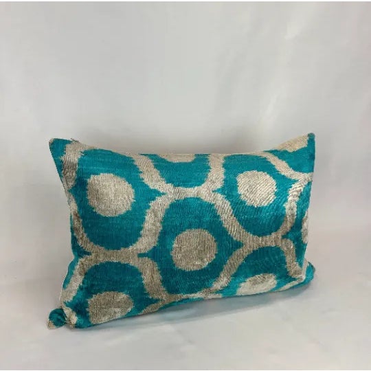 ●Ikats are vibrant fabrics that are hand-dyed and hand-woven. The origins date back to the Turkish people on the Silk Road...