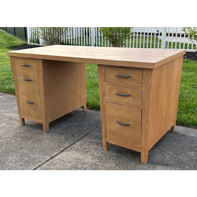 1990s Vtg. Ethan Allen Light Oak Transitional Style Computer/Writing Desk For Sale - Image 5 of 14