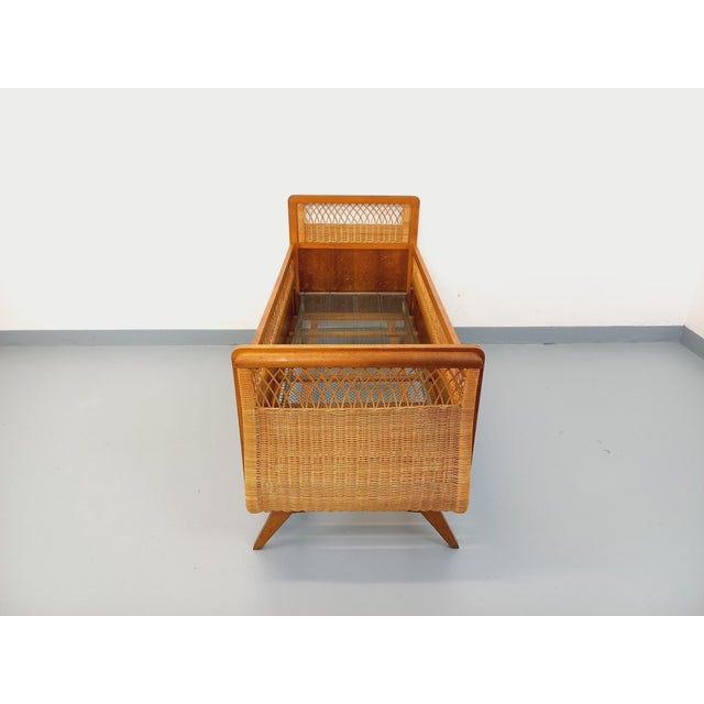 Vintage Baby Cot in Oak and Rattan, 1960s-1970s For Sale - Image 11 of 17