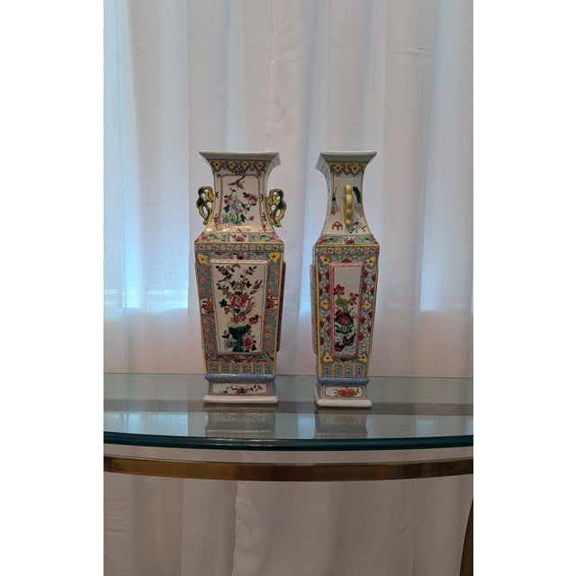 Pair of Antique Chinese Vases For Sale In San Francisco - Image 6 of 6