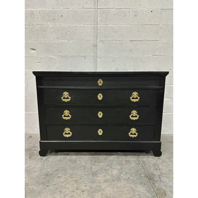 18th Century French Chest of Drawer or Commode. For Sale - Image 12 of 12