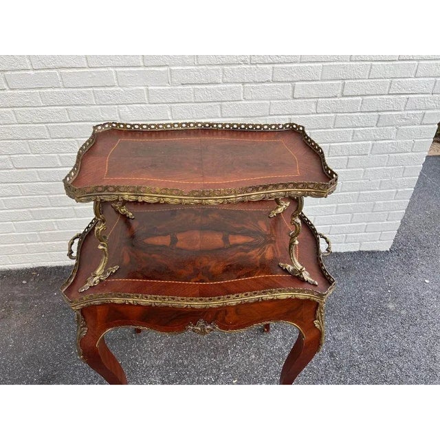 French Provincial Early 20th Century French Provincial Style Two Tier Brass Kingwood Inlaid Occasional Table. For Sale - Image 3 of 10