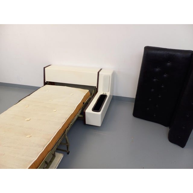 Vintage Italian Sofa Bed with Integrated Lighting in Skai, Fiberglass and Rosewood by Beka Tortuga, 1970s For Sale - Image 18 of 18