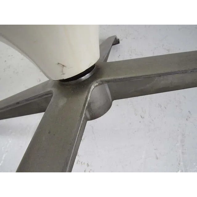 Pair of Mid Century Fiberglass Swivel Lounge Chairs For Sale - Image 12 of 13