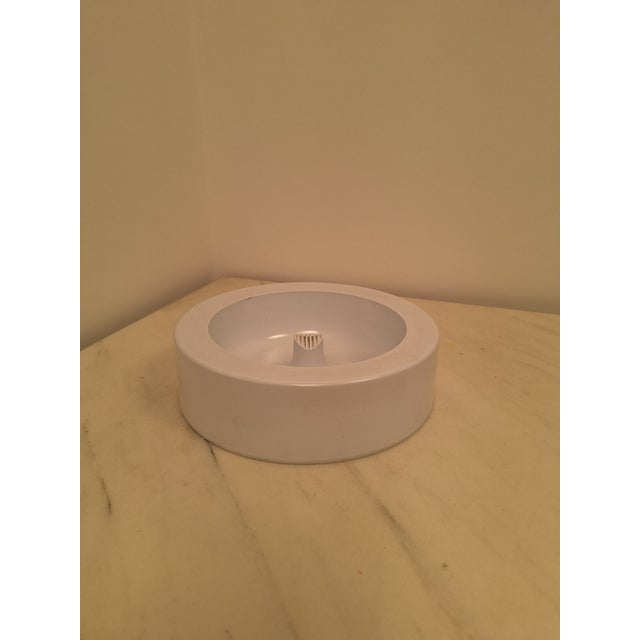 Molokai Ashtray in White Plastic by Enzo Mari for Danese, 1970s, in Very Good conditions. Designed 1970 to 1979 This piece...