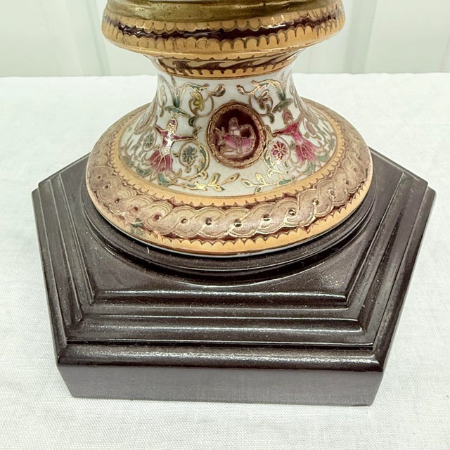 Vintage Oriental Accents Table Lamp - Hand-Painted Porcelain Design For Sale - Image 10 of 12