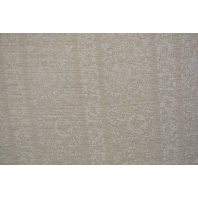 Vintage Henredon Schoonbeck Curved Back Cream Embossed Tufted Settee / Sofa For Sale - Image 10 of 15