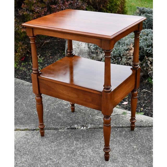 1990s Vintage Statton CherryWood Americana Style Side Table W/Drawer For Sale - Image 5 of 13