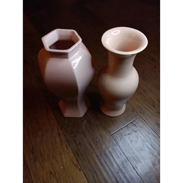 Ceramic 1970s Pair of Hyalyn Usa Studio Art Pottery Pink Decorative Vases For Sale - Image 7 of 8