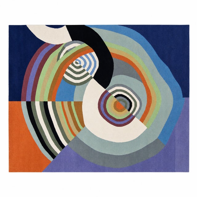Cette tapisserie d’après Robert Delaunay – Rythme n°2 est une remarquable création textile inspirée de l’univers abstrait...