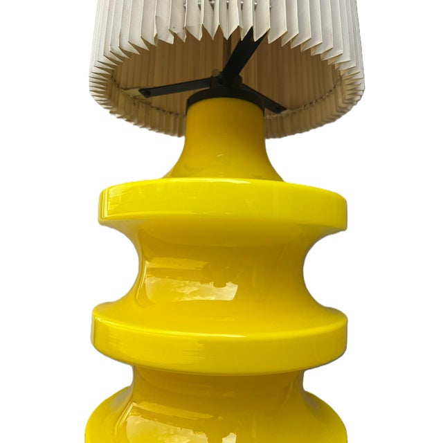 Large Yellow Murano Glass Table Lamp with Pleated Lampshade, 1970s For Sale - Image 10 of 18