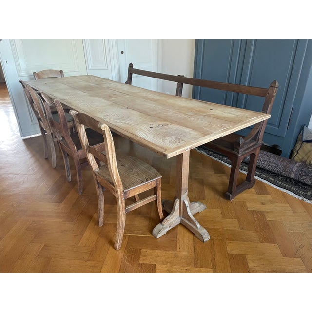 A super cozy dining table that can be disassembled. Enjoy a meal and a drink together at this table. The Table de...