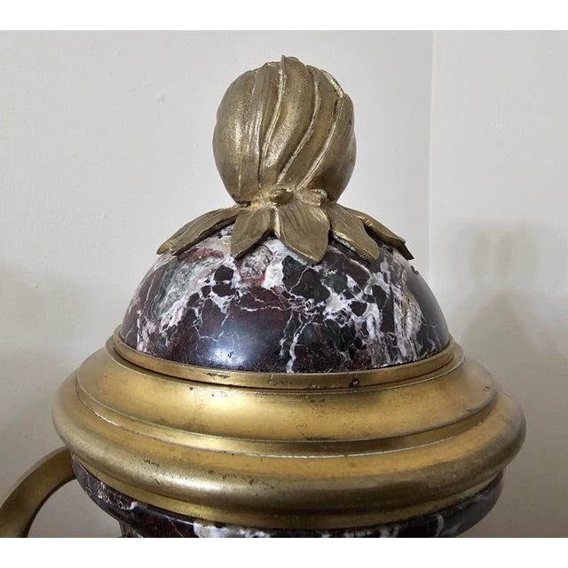 French Pair Early 20th C. Louis XVI Style Mottled Lavender Marble and Gilt Bronze Ormolu Covered Urns For Sale - Image 3 of 13