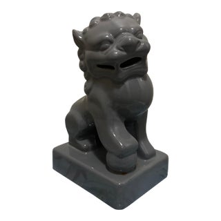 1990s Glossy Grey Ceramic Chinese Foo Dog Statue For Sale