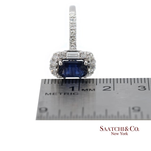 Exquisite 18k (750) White Gold Royal Blue Sapphire and Natural Diamond Ring, Size 5 For Sale - Image 11 of 11