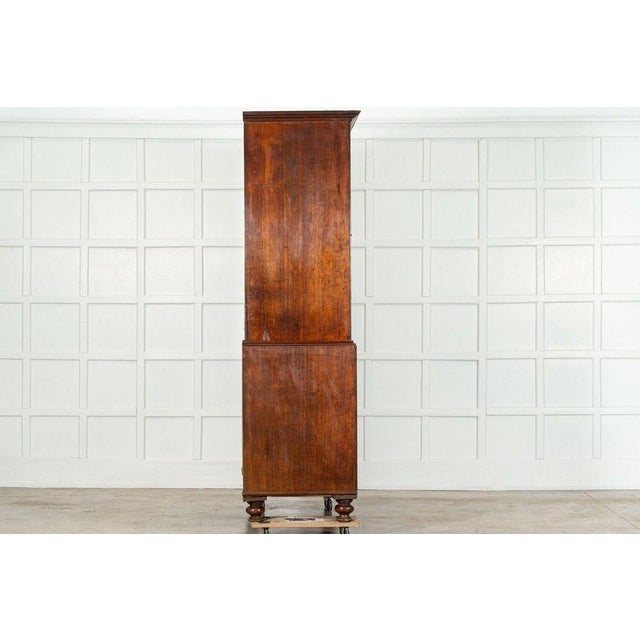 Large Georgian English Oak Linen Press Cupboard, 1820s For Sale In New York - Image 6 of 15