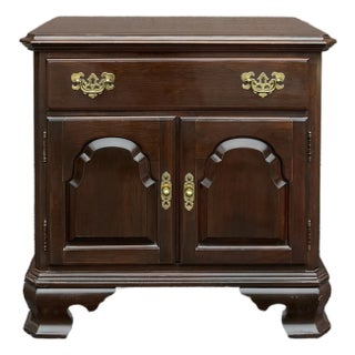 2000s Ethan Allen Georgian Court Chippendale Solid Cherry Nightstand Cabinet With Drawer (11-5216) For Sale