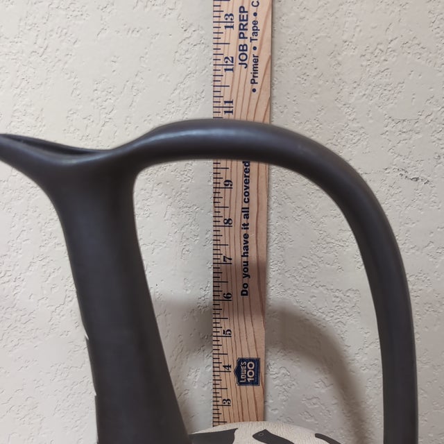 VTG Studio Art Pottery Pitcher Ewer Gray/Black Cream Sgraffito Signed Sujate 11" For Sale - Image 10 of 10