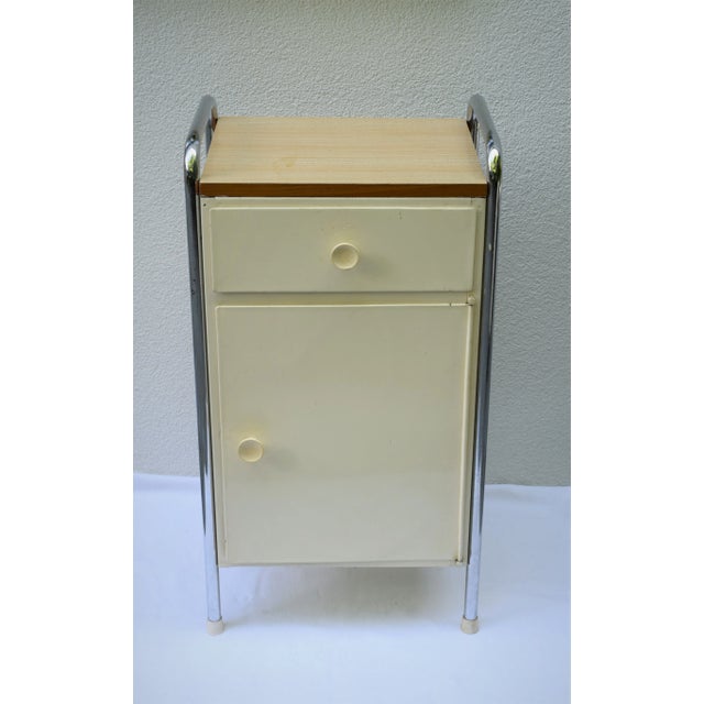 Small Bauhaus Doctor's Cabinet For Sale - Image 6 of 7