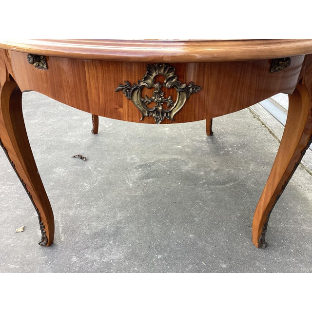 French Hollywood Regency Oval Dining Table For Sale - Image 4 of 10