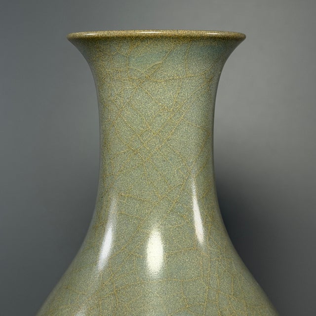 Chinese Antique Chinese Celadon Yuhuchun Vase With Crackle Glaze For Sale - Image 3 of 7