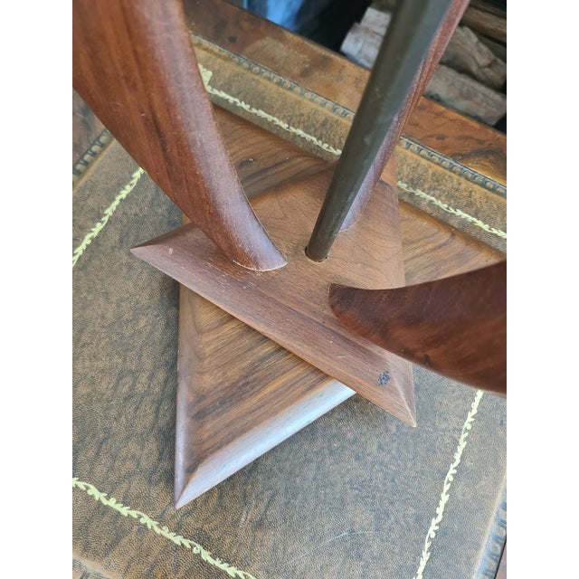 Vintage Mid-Century Modern Sculpted Bentwood & Brass Table Lamp For Sale - Image 12 of 16