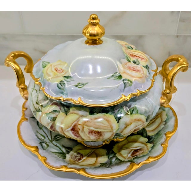 Elegant Hutschenreuther Selb Bavaria porcelain tureen in the desirable “Sylvia” pattern, a beautiful 3-piece set with...