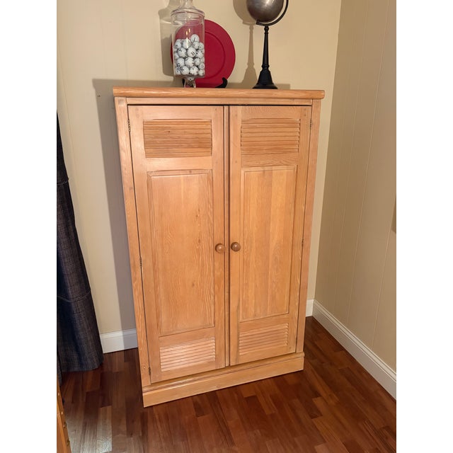 Lexington Furniture Locker Room Collection Oak Solids/Veneers Twin Beds Set With Bunching Locker Storage Cabinets & Nightstand.. For Sale - Image 12 of 18