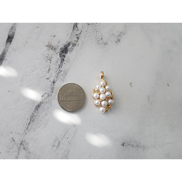 Contemporary Freshwater Pearl Grape Cluster Necklace 14k Yellow Gold 16" For Sale - Image 3 of 3