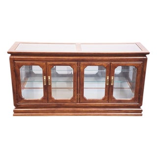 Thomasville Furniture Mystique Collection Asian Chinoiserie 57" Lighted Curio Display Cabinet Buffet 15531-730 For Sale