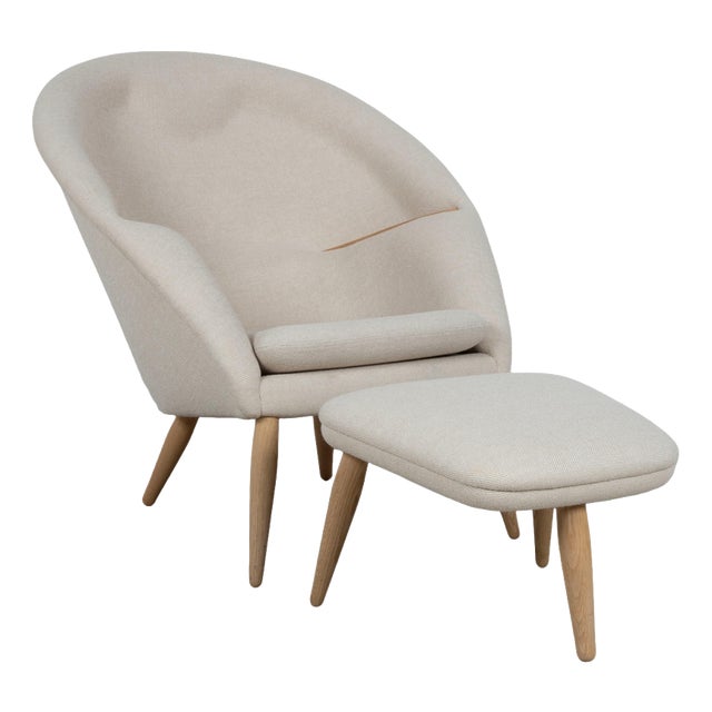Set of Oda Lounge Chair and Ottoman in Cream Upholstery from Audo Copenhagen For Sale