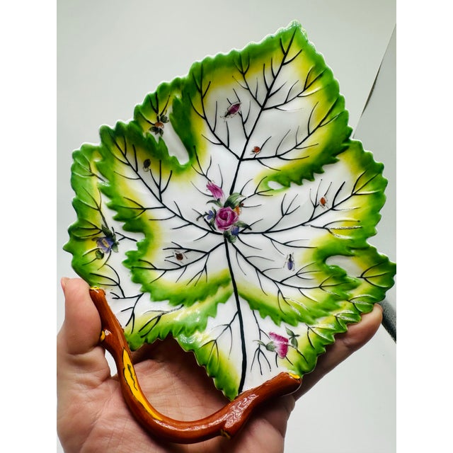 Chippendale Chelsea House Leaf Design Decorative Plate For Sale - Image 3 of 7