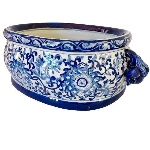 Late 20th Century Large Chinoiserie Blue & White Porcelain Foot Bath Planter With Pomegranate Handles For Sale In San Diego - Image 6 of 11