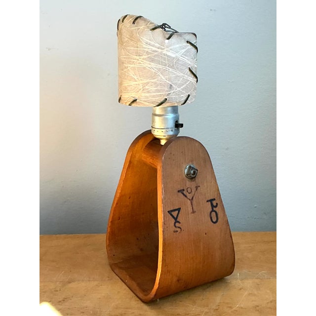 Camel Vintage Mid-Century Modern Wood and Metal Stirrup Table Lamp For Sale - Image 8 of 12