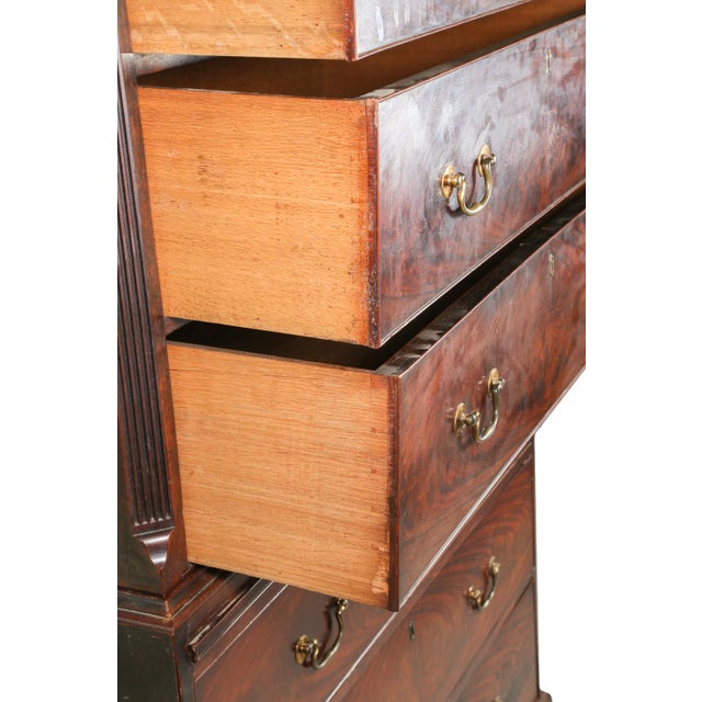 George III 9-Drawer Mahogany Chest on Chest, 18th Century For Sale - Image 9 of 17