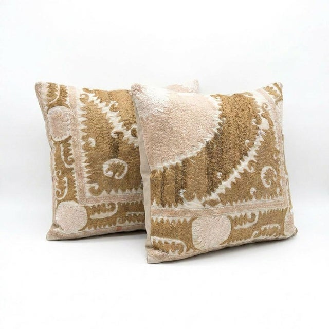 Mid-Century Modern Tashkent Suzani Pillow Cover 22'' X 25'' - Set of Two For Sale - Image 3 of 4