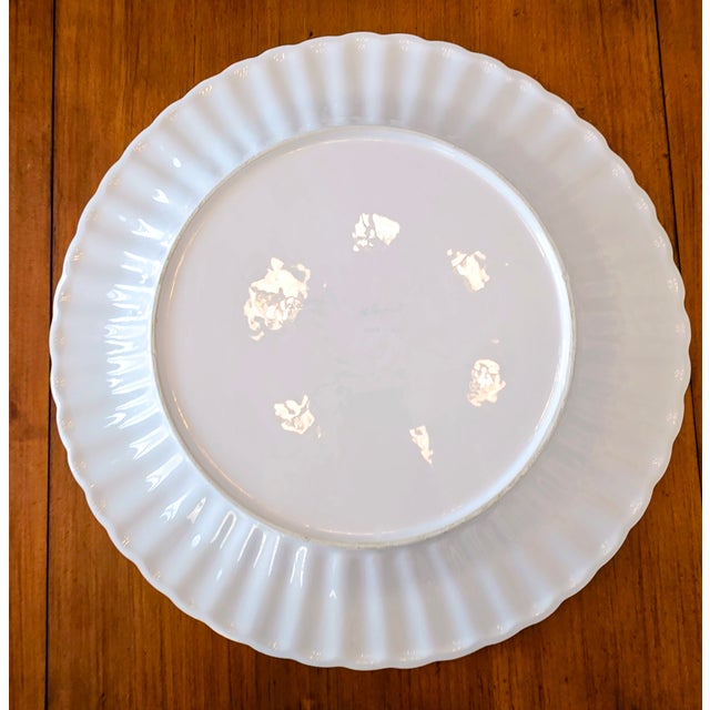 White Late 20th Century Italian Sofi Campagnola White Fluted 18" Charger Centerpiece Platter For Sale - Image 8 of 10