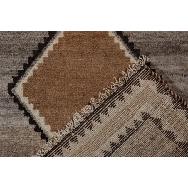 Hand-Knotted Vintage Gabbeh Rug - Mid-Century Medallion Style Persian Rug Design For Sale In New York - Image 6 of 6