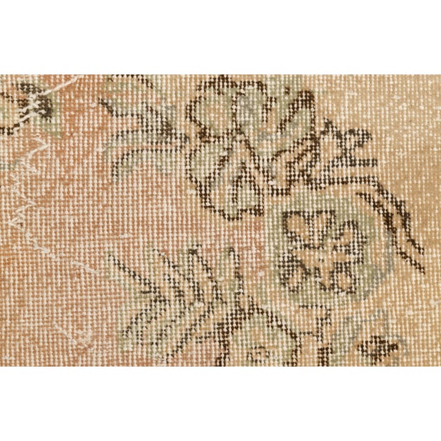 1960s Vintage Turkish Area Rug, Hand-Knotted Wool, Traditional Anatolian Rug For Sale - Image 5 of 10