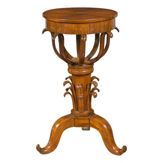 Biedermeier Period 1840s Austrian Walnut Guéridon with Star Inlay and Foliage For Sale