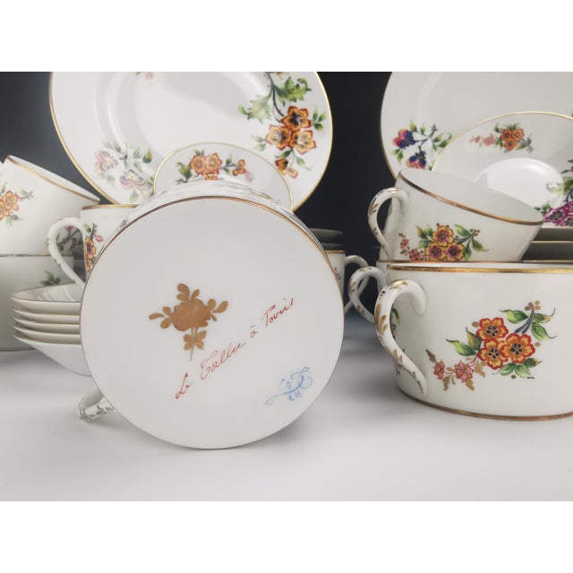 1960s Bayeux Dinner Service by Camille Le Tallec, 1968, Set of 36 For Sale - Image 5 of 16